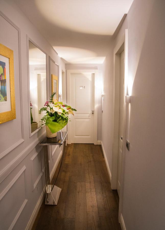 Relais San Lorenzo In Lucina Róma Kültér fotó